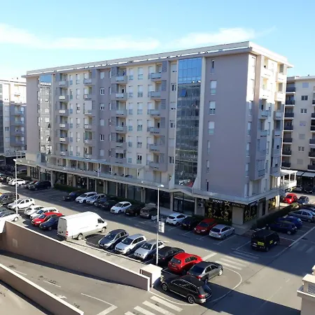 Lägenhet Top Apartman