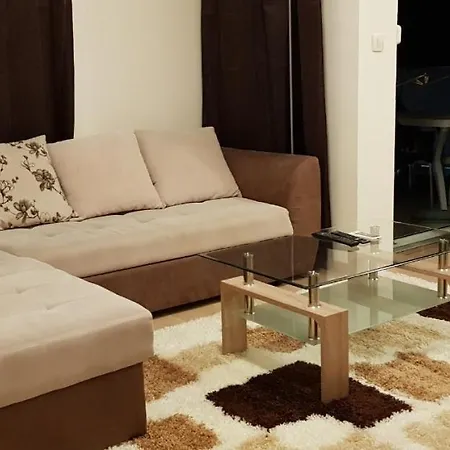 Top Apartman *